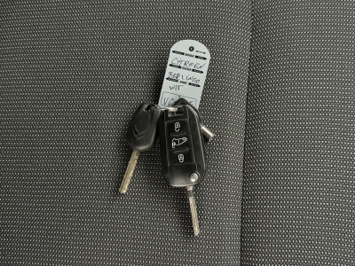 Citroën Berlingo 1.2 PureTech Benzine | 3-Persoons | Airco | Cruise | Camera | Multimedia foto 5