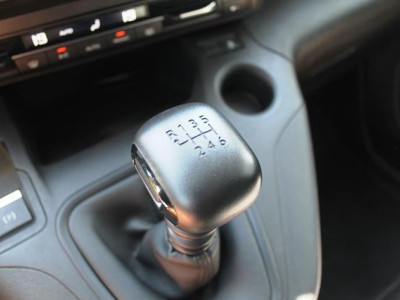 Citroën Berlingo 1.2 PureTech | MARGE | Navi | Clima | 3 zits. 19