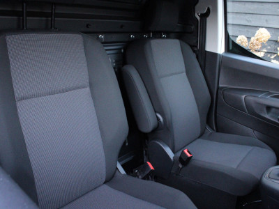 Citroën Berlingo 1.5 BlueHDi 100PK L1 Achteruitrijcamera, Keyless Entry & Start, Draadloze Telefoonlader, Apple Carplay, Android Auto foto 13