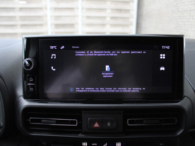 Citroën Berlingo 1.5 BlueHDi 130PK EAT8 Automaat L1 Achteruitrijcamera, Keyless Entry & Start, Parkeersensoren Achter, Aple Carplay, Android Auto foto 17
