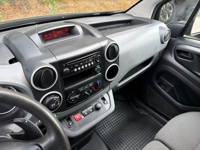 Citroën Berlingo 1.6 BlueHDI 100 Business Economy S&S|EURO6|NAP|AUTOMAAT|airco|cruise|radio|drie zitplaatsen foto 14