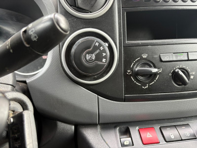 Citroën Berlingo 1.6 BlueHDI 100 Business Economy S&S|EURO6|NAP|AUTOMAAT|airco|cruise|radio|drie zitplaatsen foto 16
