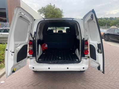 Citroën Berlingo 1.6 BlueHDI 75 Business / 2019 /EURO6 / AIRCO / 3ZITS /149.508 KM NAP  NAVIGATIE / PDC / APK 4-5-2027 / foto 4