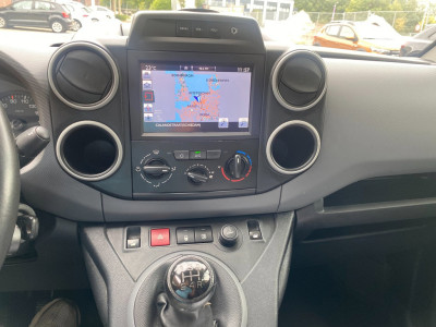 Citroën Berlingo 1.6 BlueHDI 75 Business / 2019 /EURO6 / AIRCO / 3ZITS /149.508 KM NAP  NAVIGATIE / PDC / APK 4-5-2027 / foto 9