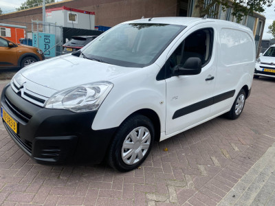 Citroën Berlingo 1.6 BlueHDI 75 Club / Euro6 / 115.976 KM NAP / Airco / 3Zits / APK 17-9-2027 / Airbag / Elek ramen / foto 2