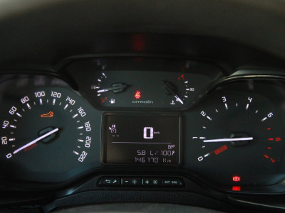 Citroën Berlingo 1.6 BlueHDI Club / App connect / Cruise / Trekhaak / 3 zits foto 14