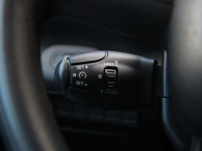 Citroën Berlingo 1.6 BlueHDI Club / App connect / Cruise / Trekhaak / 3 zits foto 15