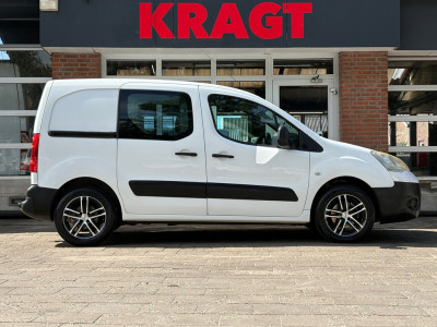 Citroën Berlingo 1.6 VTi 500 Club|BENZINE|trekhaak met 1200KG trek|radio|lichtmetalen velgen|schuifdeur met ruit|drie zitplaatsen foto 5