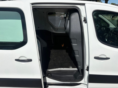 Citroën Berlingo 1.6 VTi 500 Club|BENZINE|trekhaak met 1200KG trek|radio|lichtmetalen velgen|schuifdeur met ruit|drie zitplaatsen foto 9