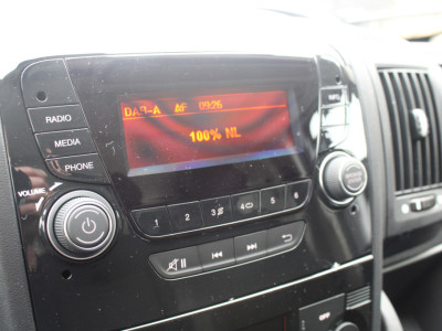 Citroën Jumper 2.2 BlueHDi 120 L1H1 3.0t Cruise Control, Leder Stuurwiel, Climate Control, Audio/Bluetooth, Parkeerhulp achter . foto 10