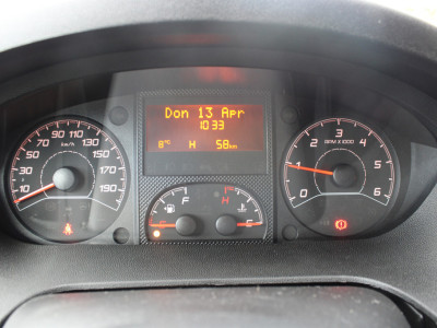 Citroën Jumper 2.2 BlueHDi 120 L1H1 3.0t Cruise Control, Leder Stuurwiel, Climate Control, Audio/Bluetooth, Parkeerhulp achter . foto 14