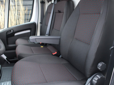 Citroën Jumper 2.2 BlueHDi 120 L1H1 3.0t Cruise Control, Leder Stuurwiel, Climate Control, Audio/Bluetooth, Parkeerhulp achter . foto 21