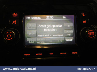 Citroën Jumper 2.2 BlueHDi 120pk L1H1 Euro6 Airco | 2500kg Trekhaak | Imperiaal Bijrijdersbank foto 9