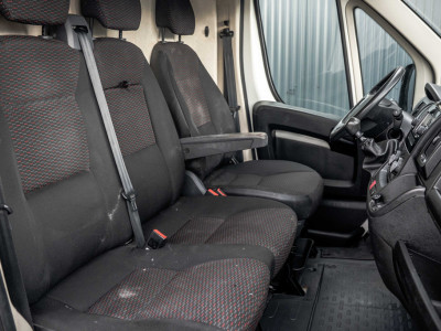 Citroën Jumper 2.2 BlueHDi 140 L2H2 | Camera | Cruise | 1e Eigenaar | Navi | Airco | Trekhaak foto 13
