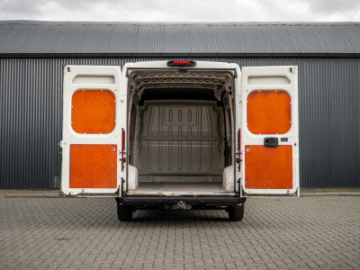 Citroën Jumper 2.2 BlueHDi 140 L2H2 | Camera | Cruise | 1e Eigenaar | Navi | Airco | Trekhaak foto 9