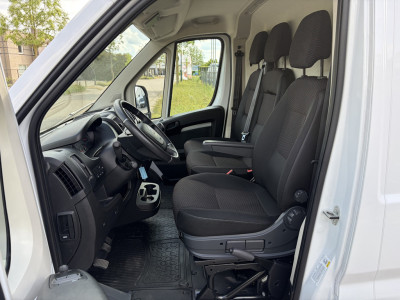 Citroën Jumper 2.2 BlueHDi 140PK E6 L3H2 3.3t â 3-zits âimperiaal âcamera ânavigatie âclima foto 9