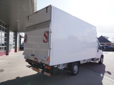 Citroën Jumper 2.2 BlueHDi 140PK S&S 3.5t Zwaar HD Meubelbak + laadklep Nr. V184 | Airco | Cruise | Camera foto 4