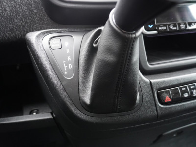 Citroën Jumper 2.2 BlueHDi 140PK S&S L2H2 3.5t Automaat Nr. V205 | Climate | Cruise | Navi | 360 Camera | Blis | Betimmering foto 14