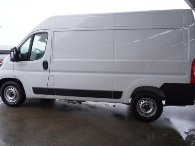 Citroën Jumper 2.2 BlueHDi 140PK S&S L2H2 3.5t Automaat Nr. V205 | Climate | Cruise | Navi | 360 Camera | Blis | Betimmering foto 8