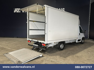 Citroën Jumper 2.2 BlueHDi 141pk Bakwagen Laadklep 920 kg Euro6 Airco | Camera | Cruisecontrol Bijrijdersbank foto 2
