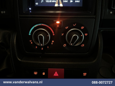 Citroën Jumper 2.2 BlueHDi 141pk Bakwagen Laadklep 920 kg Euro6 Airco | Camera | Cruisecontrol Bijrijdersbank foto 5