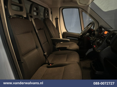 Citroën Jumper 2.2 BlueHDi 141pk Bakwagen Laadklep Euro6 Airco | Cruisecontrol | Bijrijdersbank 1015kg laadvermogen foto 6