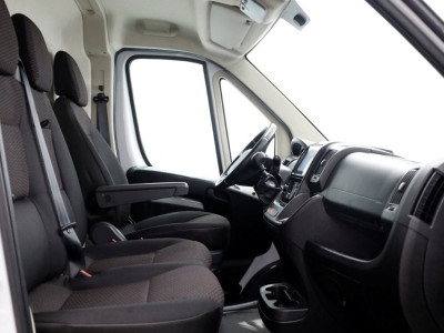 Citroën Jumper 2.2 BlueHDi 165pk L4H2 Airco/Navi/Camera 06-2024 foto 3