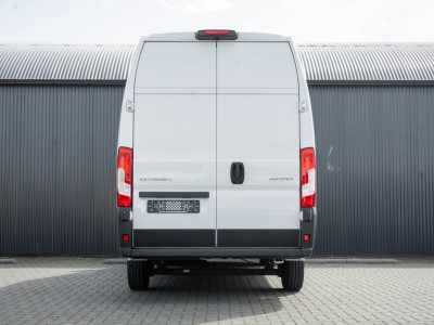 Citroën Jumper 2.2 BlueHDi L4H3 | Nieuwstaat | 140 PK | Camera | Cruise | Airco | Lane Assist foto 8