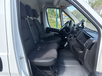 Citroën Jumper 30 2.2 BlueHDi 165PK Euro6 L2H2 Club â 3-zitsâ airco foto 12