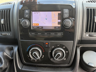 Citroën Jumper 30 2.2 BlueHDi 165PK Euro6 L2H2 Club â 3-zitsâ airco foto 14