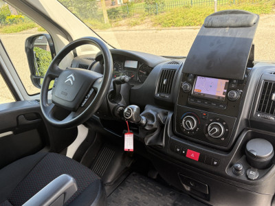 Citroën Jumper 30 2.2 BlueHDi 165PK Euro6 L2H2 Club â 3-zitsâ airco foto 8