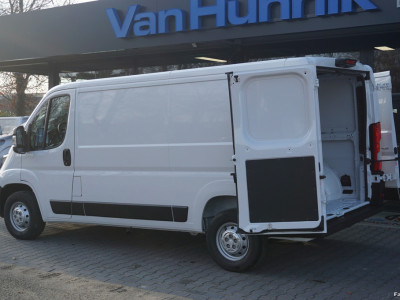 Citroën Jumper 33 2.2 140PK L2H1 BPM VRIJ!! Apple CP / Android A, Airco, Cam, 270° Deur, Blis!! NR. J01* foto 4
