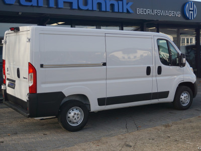 Citroën Jumper 33 2.2 140PK L2H1 BPM VRIJ!! Apple CP / Android A, Airco, Cam, 270° Deur, Blis!! NR. J01* foto 5