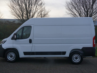 Citroën Jumper 35 2.2 140PK EAT8 Automaat L2H2 BPM VRIJ!! 10 Navi, Clima, Camera, ACC LED, 270Âº Deur!! NR. J201* foto 2