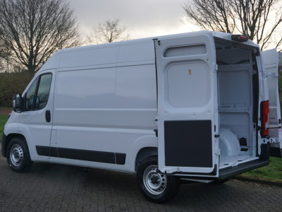 Citroën Jumper 35 2.2 140PK EAT8 Automaat L2H2 BPM VRIJ!! 10 Navi, Clima, Camera, ACC LED, 270Âº Deur!! NR. J201* foto 4