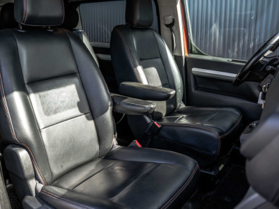 Citroën Jumpy 2.0 BlueHDi 177PK | DC 5-Zits | Marge | Automaat | Camera | Carplay | Cruise | PDC | Zijschuifdeur L+R | Climatronic | Trekhaak foto 14