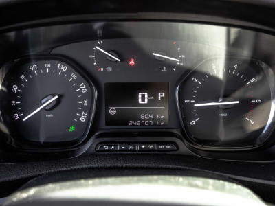 Citroën Jumpy 2.0 BlueHDi 177PK | DC 5-Zits | Marge | Automaat | Camera | Carplay | Cruise | PDC | Zijschuifdeur L+R | Climatronic | Trekhaak foto 18