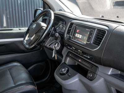 Citroën Jumpy 2.0 BlueHDi 177PK | DC 5-Zits | Marge | Automaat | Camera | Carplay | Cruise | PDC | Zijschuifdeur L+R | Climatronic | Trekhaak foto 2