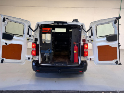 Citroën Jumpy Servicewagen 1.6 BlueHDI 95pk euro6 L2H1 V230 omvormer BOTT inrichting Standkachel Trekhaak 2000KG, RIJKLAARPRIJS! foto 2