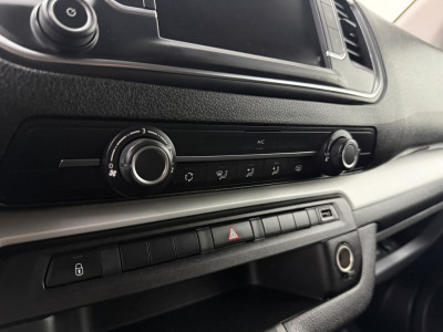 Citroën Spacetourer 1.5 BlueHDi 120PK Lang 9-Persoons Business Incl BTW/BPM | 2xSchuifdeur | Personenbus | Kombi | Navigatie | Airco | Cruise | Trekhaak foto 18