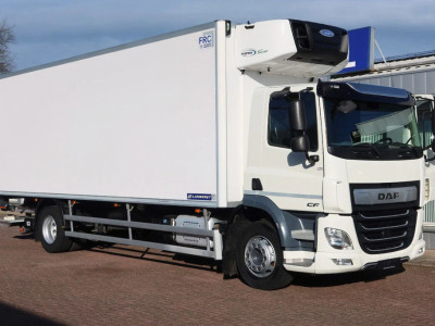 DAF CF 320 FA Koel/vriezen +Carrier Supra 1150 Silent + Dhollandia 2000 KG klep foto 2