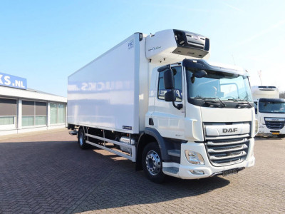 DAF CF 320 Koel/Vries + klep foto 2