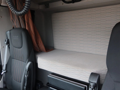 DAF CF 410 Open Laadbak / 4 SEATS! foto 8