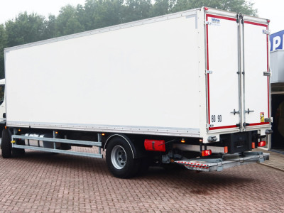 DAF LF 320 LA Bakwagen + DHollandia foto 12
