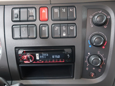 DAF LF 320 LA Bakwagen + DHollandia foto 9