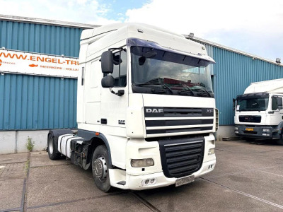 DAF XF 105.460 SPACECAB 4x2 (EURO 5 / AS-TRONIC / ZF-INTARDER / 870+430 LITER DIESELTANK / COMPLETE SPOILERSET ON CABIN / FRIDGE UNDER BED / ETC.) foto 2
