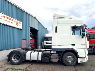 DAF XF 105.460 SPACECAB 4x2 (EURO 5 / AS-TRONIC / ZF-INTARDER / 870+430 LITER DIESELTANK / COMPLETE SPOILERSET ON CABIN / FRIDGE UNDER BED / ETC.) foto 4