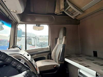 DAF XF 105.460 SUPERSPACECAB (EURO 5 / ZF16 MANUAL GEARBOX / MX-BRAKE / 2x DIESELTANK / FRIDGE UNDER BED / AIRCONDITIONING) foto 10