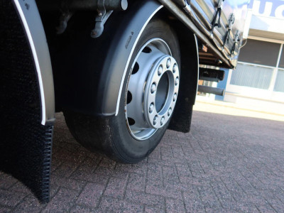 DAF XF 480 6X2 schuifzeil + schuifdak, Voorbereiding les auto 20