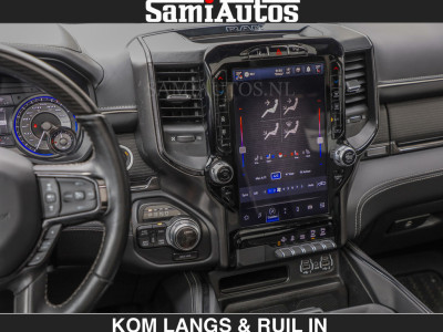 Dodge RAM BEAST | LIMITED 5.7 V8 HEMI | HUD | STRIPING | BREDE WIELEN | BLACK ON BLACK | LUCHTVERING | BOM VOL | DC | CREW CAB DUBBELE CABINE | 5 PERSOONS | GRIJSKENTEKEN | foto 3